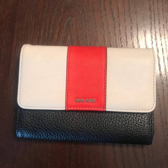 Nine West Wallet - Picture 1 of 8
